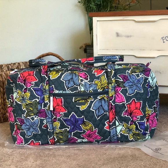 Vera Bradley Handbags - Vera Bradley large duffel Falling Flowers